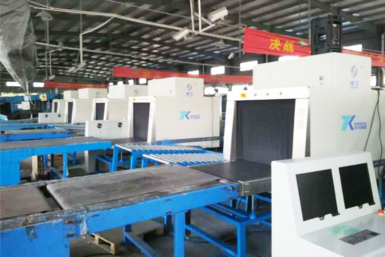 天天快遞分撥中心-安檢機應用