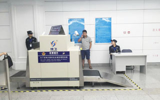 通道式X光機(jī)在地鐵安檢中的作用