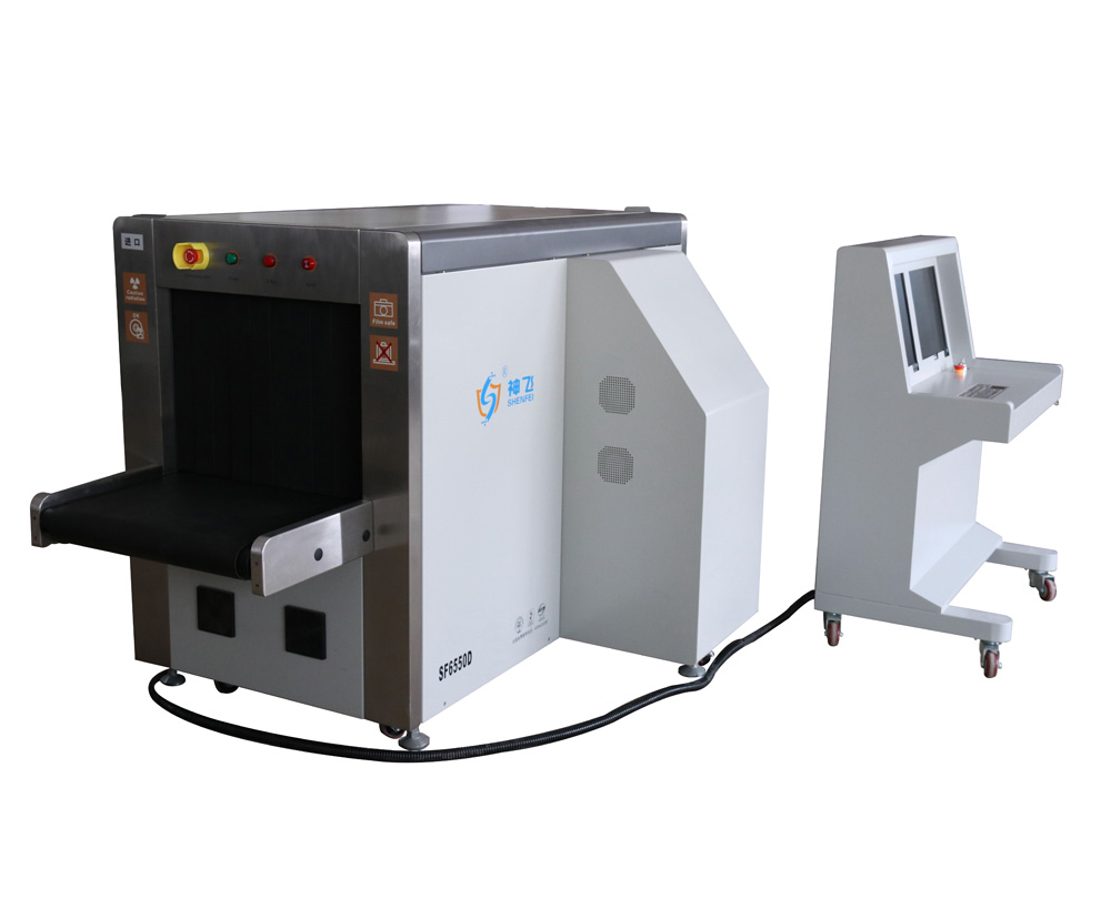 地鐵安檢機旁取包需要慎重，撩簾有危害。這些都務必注意