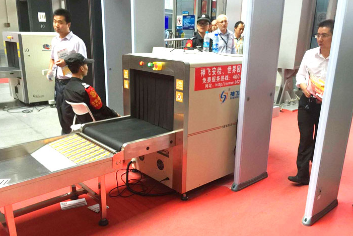 安檢機(jī)選購需求升高，企業(yè)選擇安檢機(jī)需要注意哪些問題？